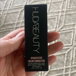 HUDA BEAUTY FauxFilter Color Corrector - Blood orange